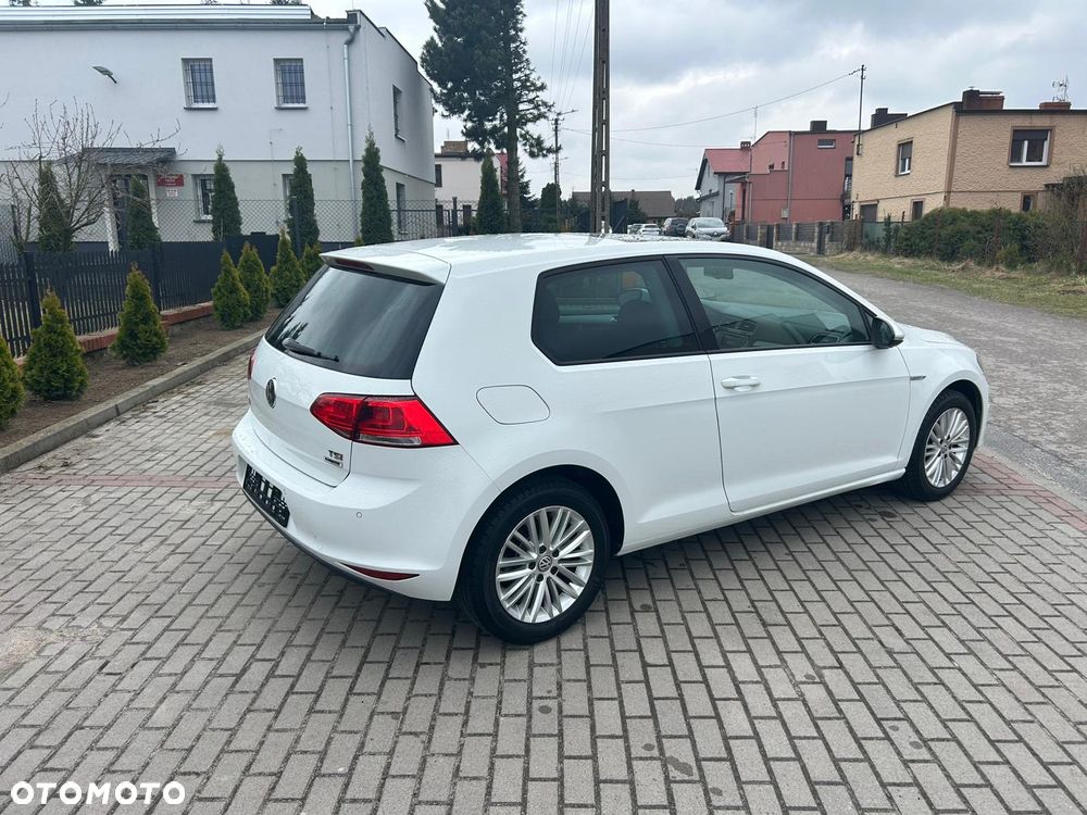 Volkswagen Golf 1.4 TSI (BlueMotion Technology) Highline - 2