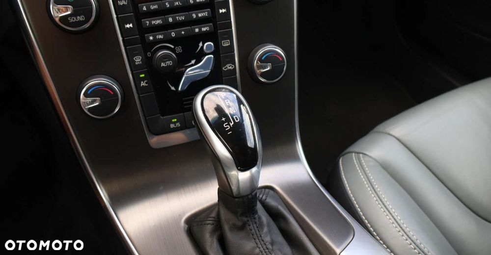 Volvo V60 - 29