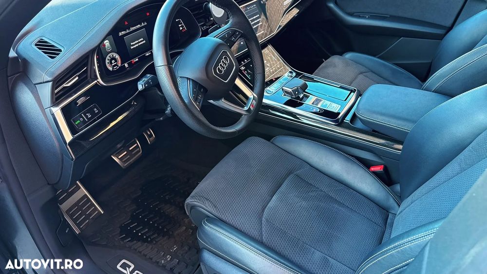 Audi Q8 55 TFSI quattro Tiptronic MHEV - 12