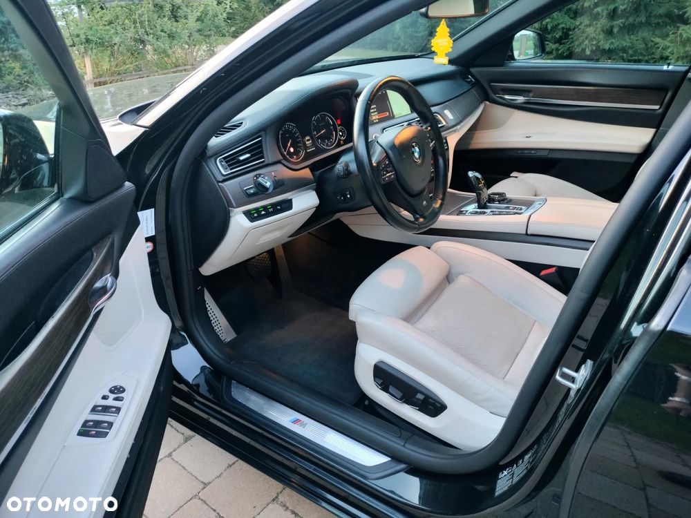 BMW Seria 7 740d - 1