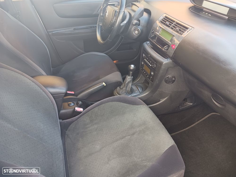 Citroën C4 1.6 HDi 110 Exclusive - 36