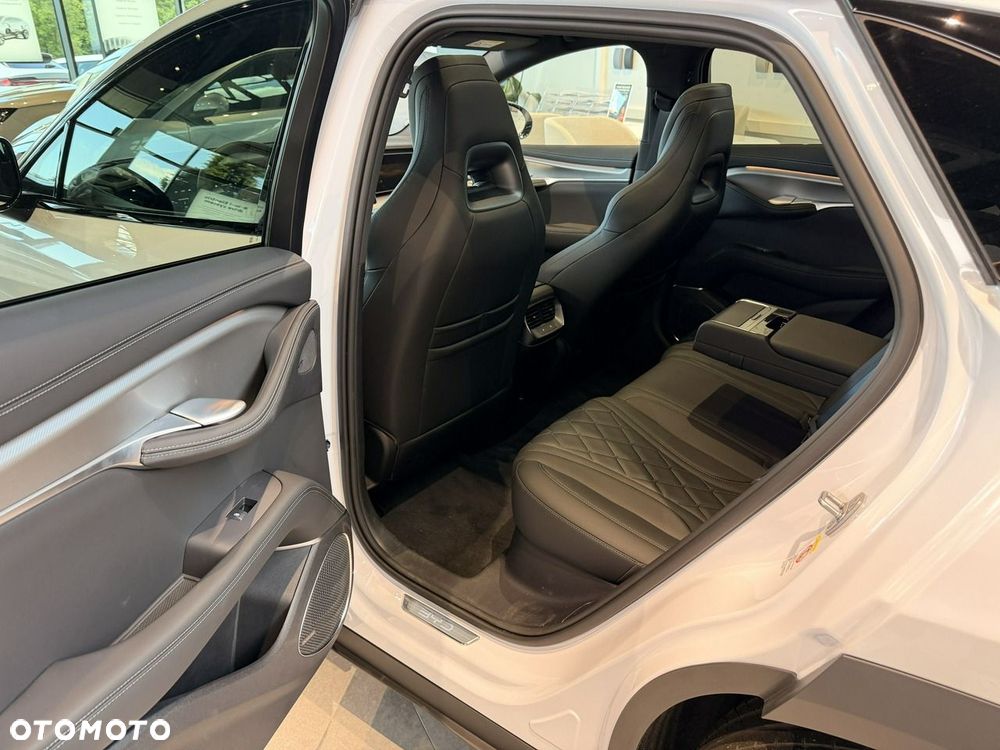 BYD Sealion 7 - 12