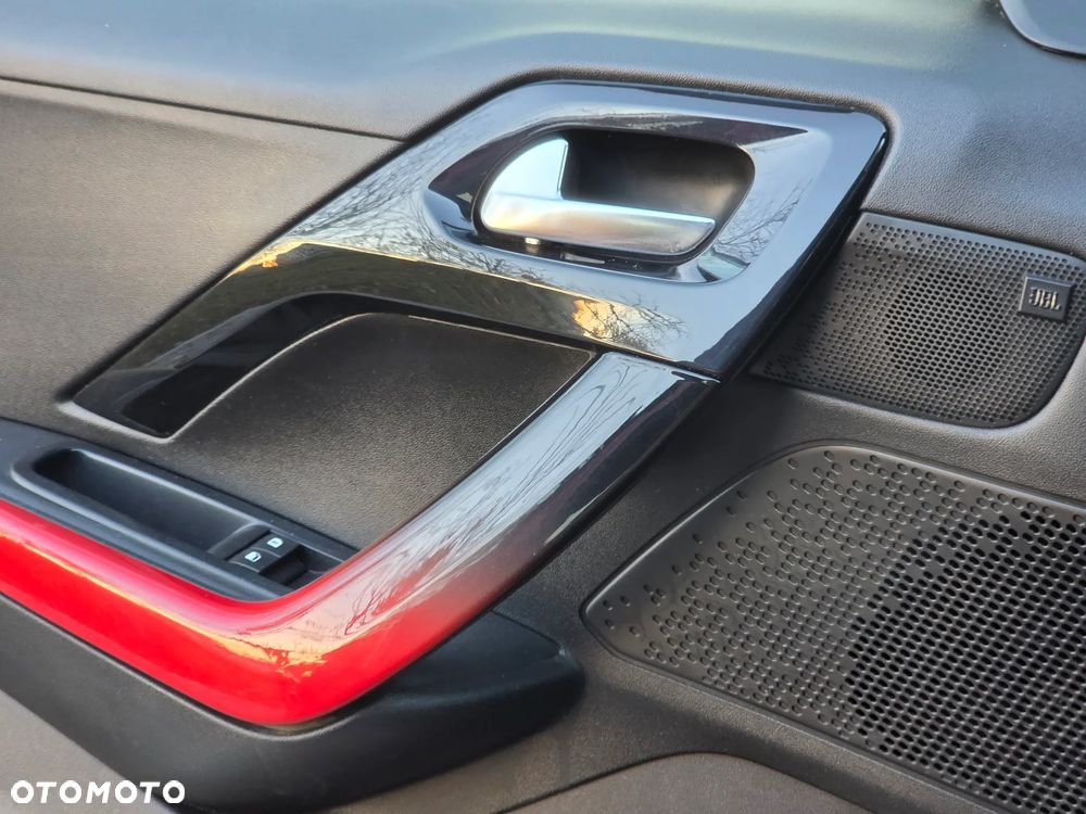 Peugeot 208 1.6 THP GTi - 34