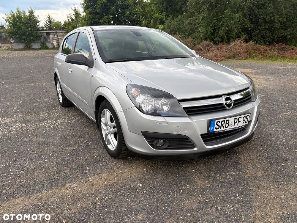 Opel Astra 1.6 Essentia - 1