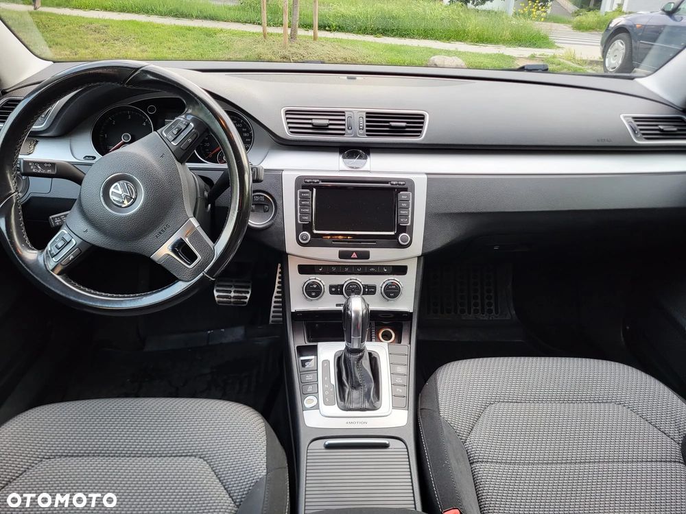 Volkswagen Passat 2.0 TDI 4Mot Highline DSG - 11