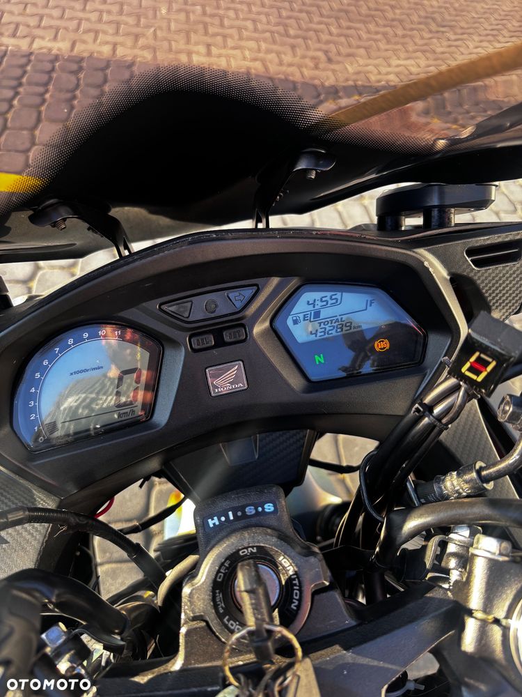 Honda CBR - 9