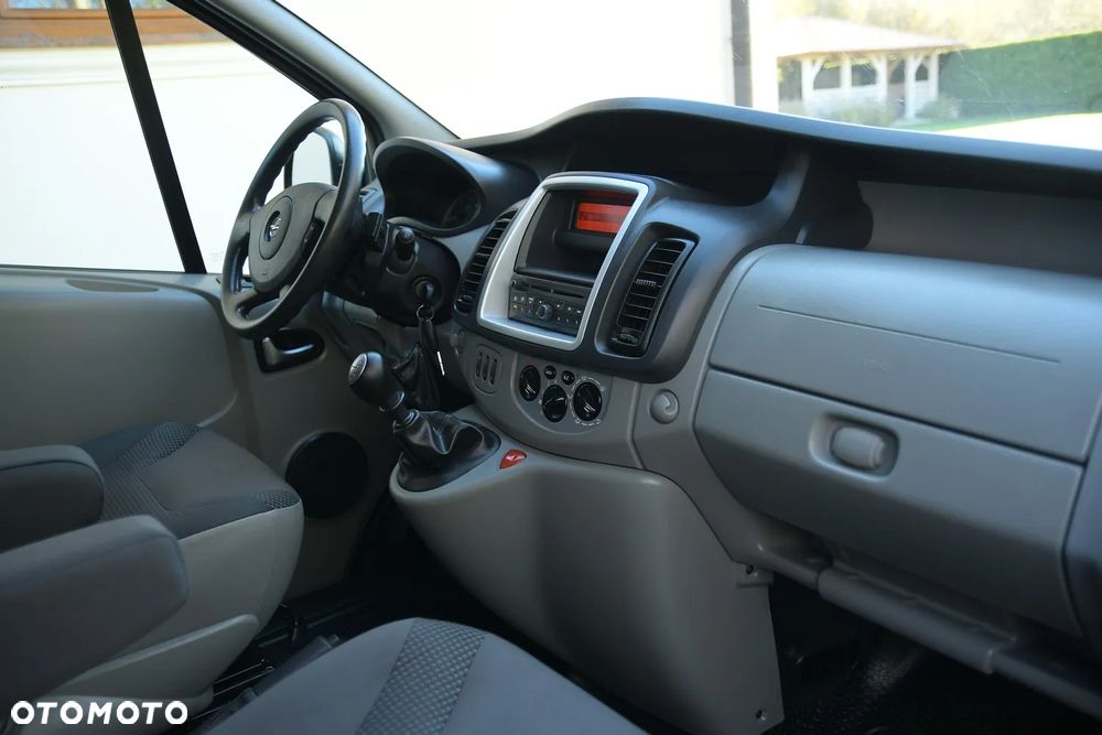 Opel Vivaro - 19
