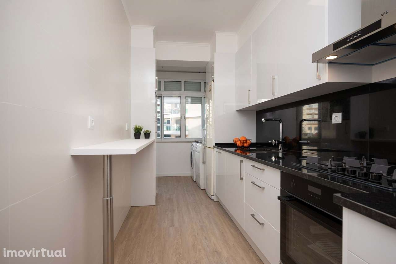 Apartamento Renovado T3 no Centro de Odivelas - Grande imagem: 2/25