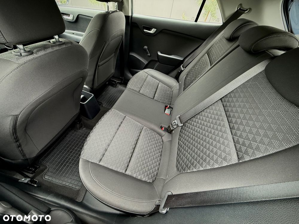 Kia Rio 1.2 M - 12