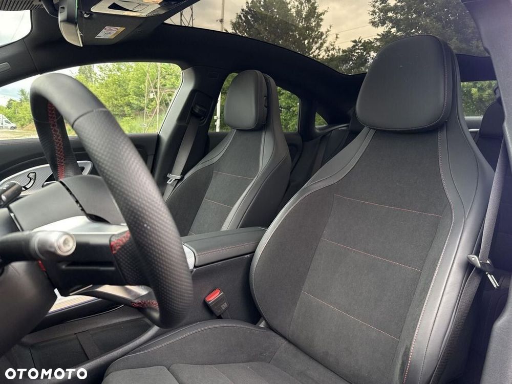 Mercedes-Benz CLA - 10