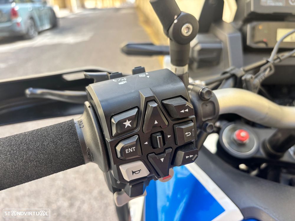 Honda Africa Twin CRF 1100 - 9