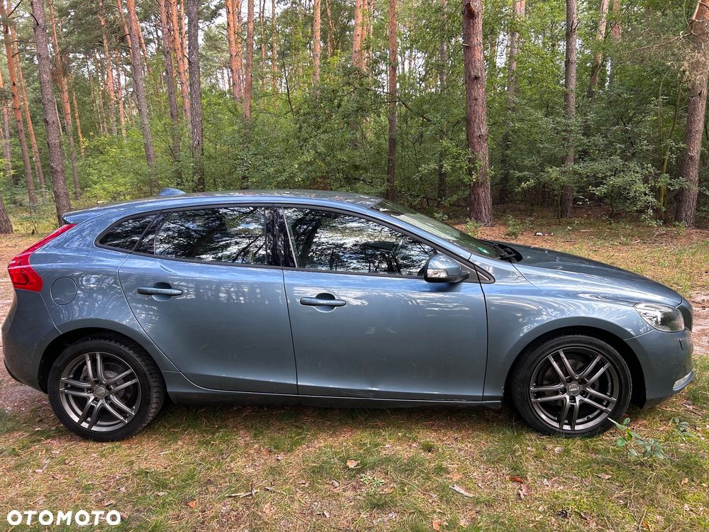 Volvo V40 D2 - 18