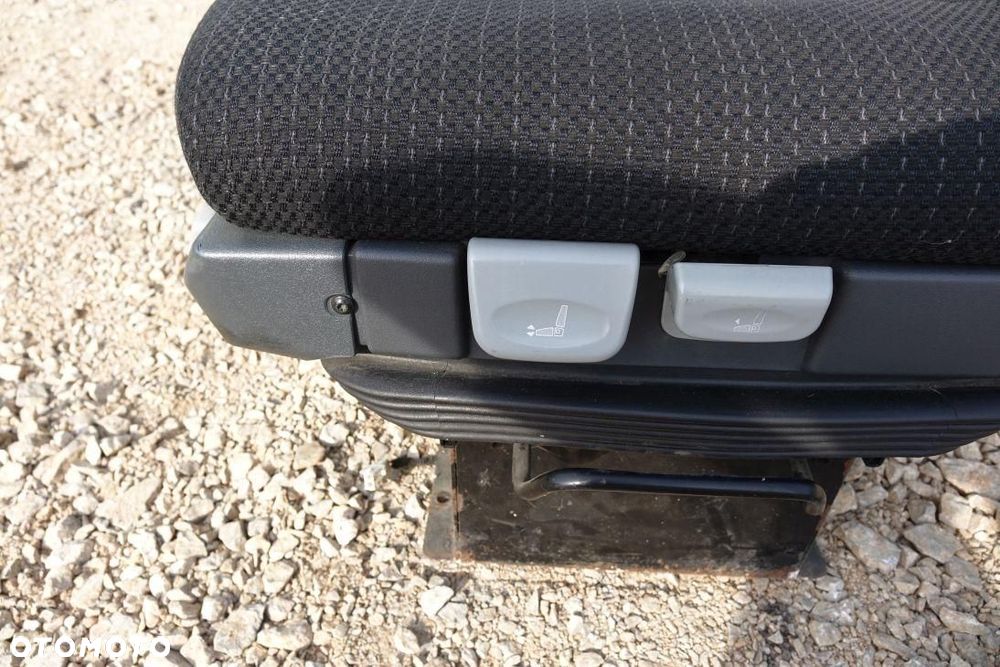 FOTEL KIEROWCY ISRI PNEUMATYCZNY MERCEDES 234242312 - 9