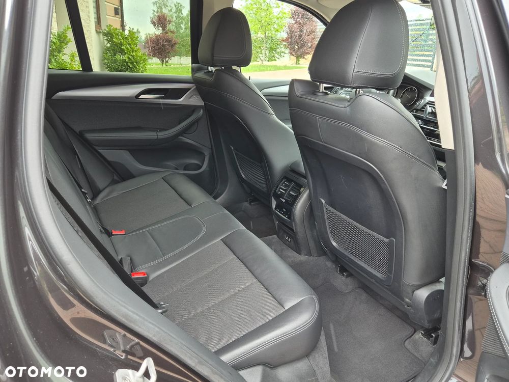 BMW X3 xDrive20i GPF xLine - 16