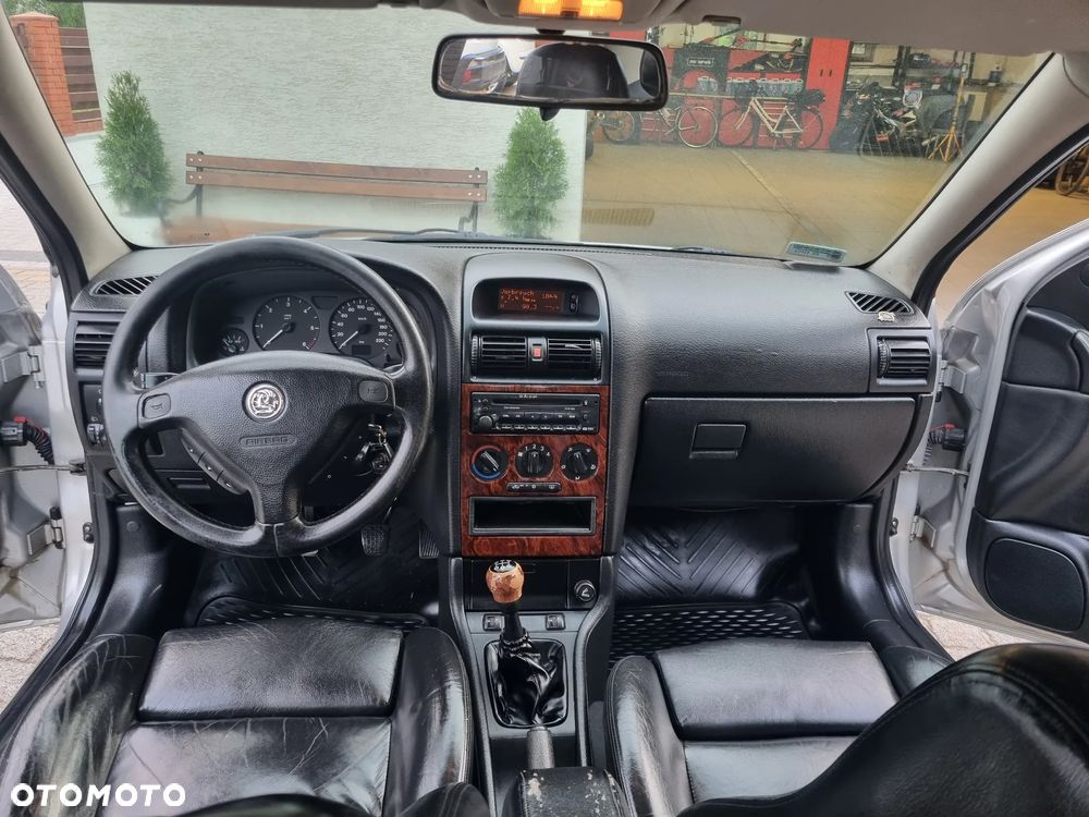 Opel Astra 2.0 DI Elegance - 11
