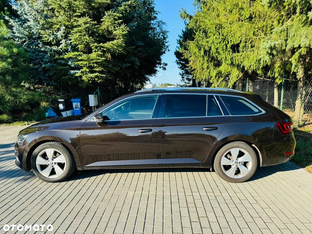 Skoda Superb 2.0 TDI 4x4 Style DSG - 8