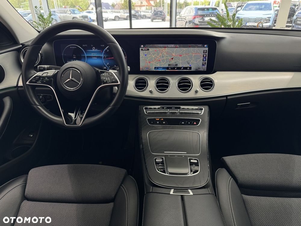 Mercedes-Benz Klasa E 220 d AMG/Avantgarde - 14