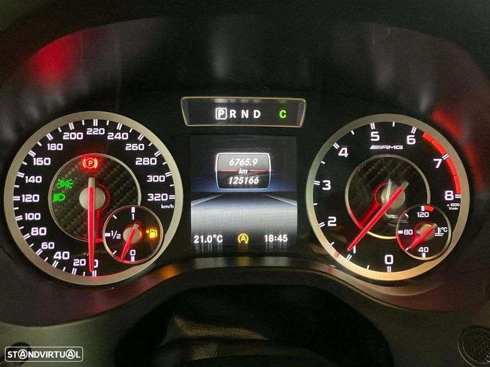 Mercedes-Benz A 45 AMG 4-Matic - 11