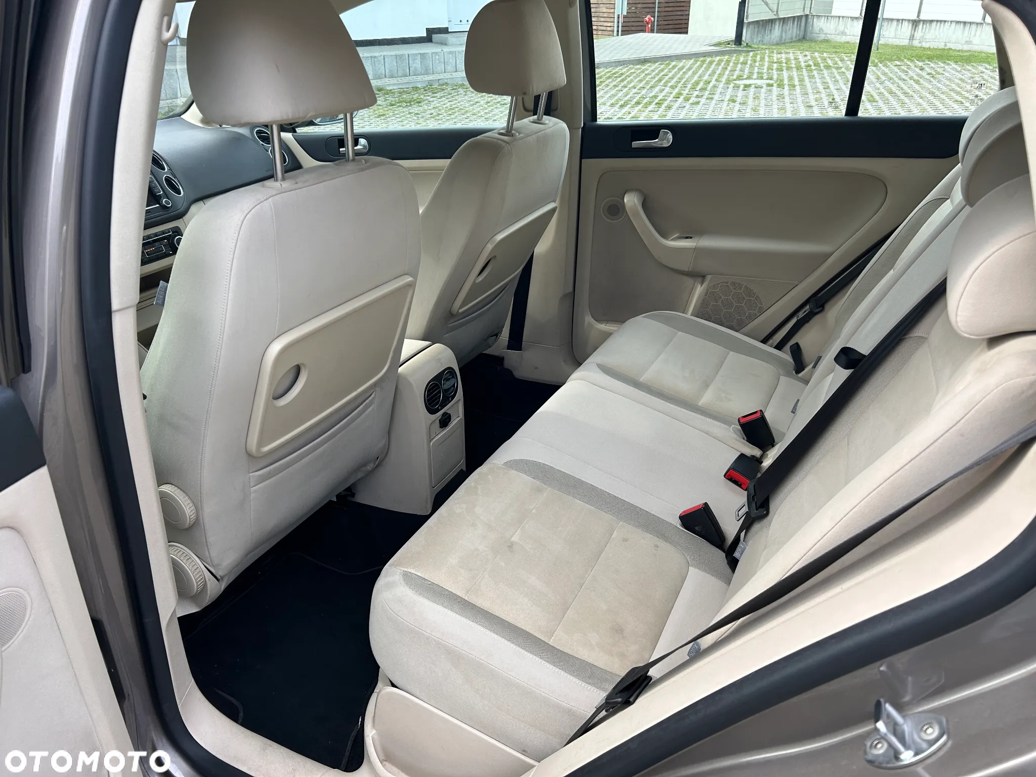 Volkswagen Golf Plus 1.4 TSI Highline DSG - 17
