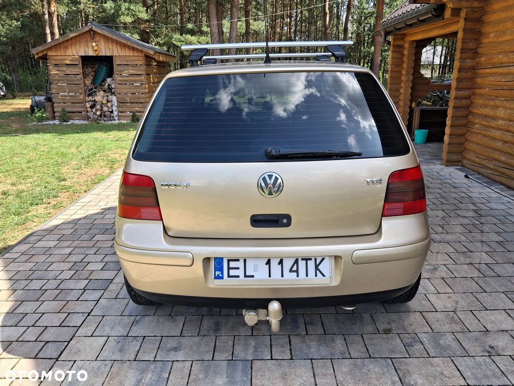 Volkswagen Golf - 2