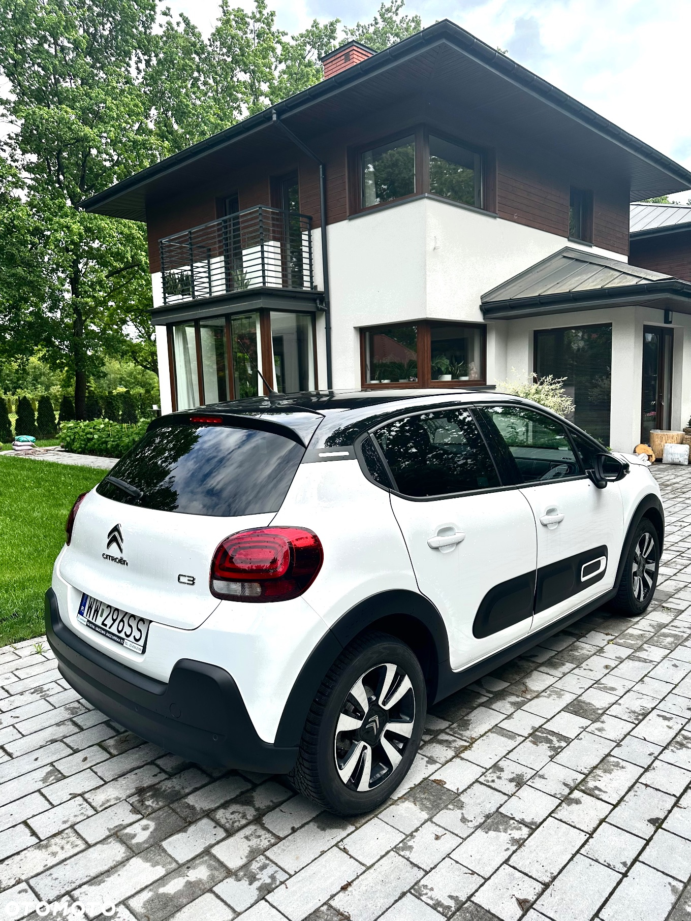 Citroën C3 1.2 PureTech Shine EAT6 - 7