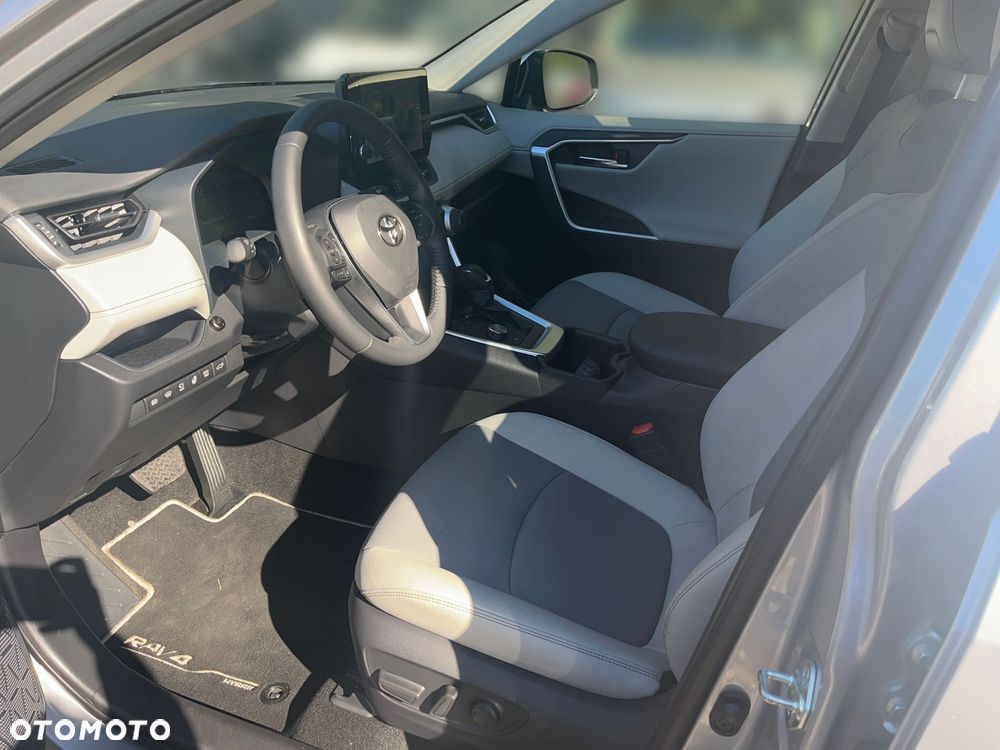 Toyota RAV4 - 7
