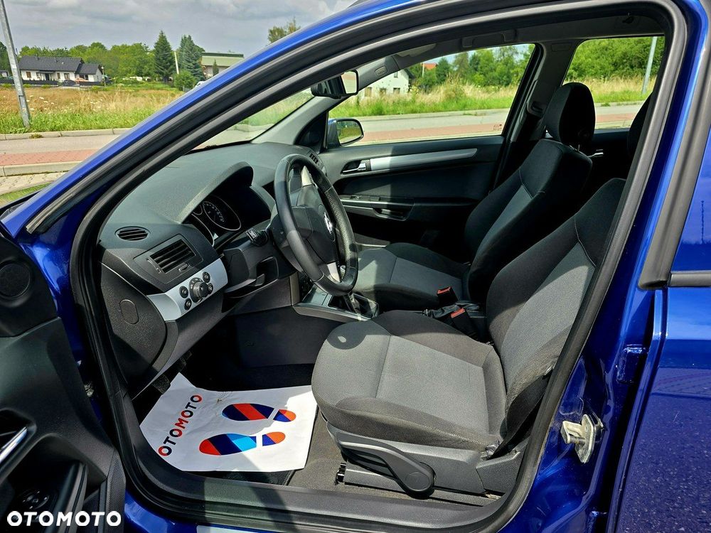 Opel Astra 1.8 Caravan Edition - 23