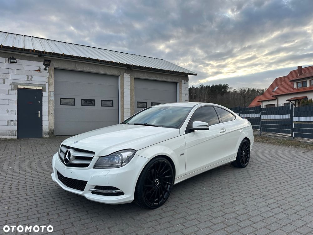 Mercedes-Benz Klasa C 220 CDI DPF Automatik Avantgarde - 18