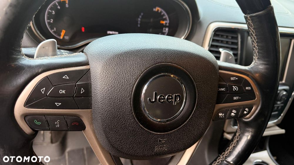 Jeep Grand Cherokee - 20