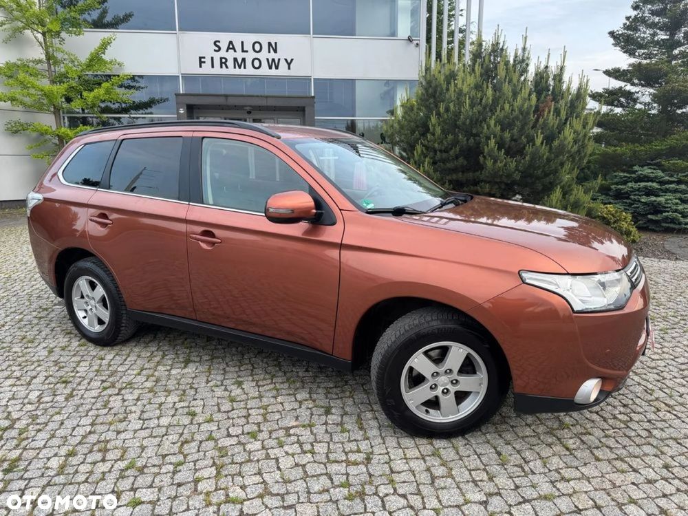 Mitsubishi Outlander - 32