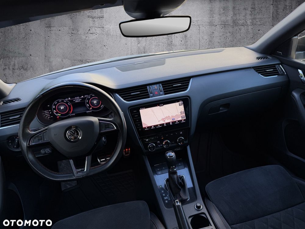 Skoda Octavia 2.0 TSI RS Challenge 245 DSG - 8