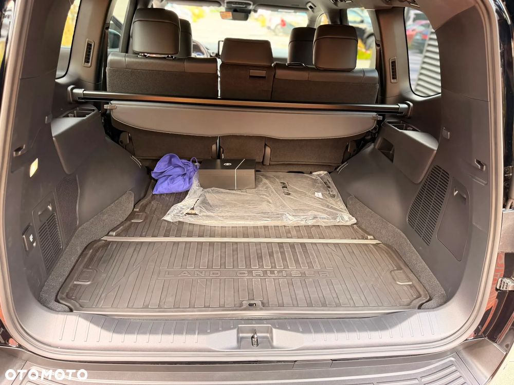 Toyota Land Cruiser - 15