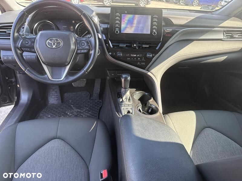 Toyota Camry 2.5 Hybrid Comfort CVT - 22