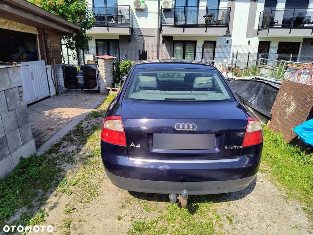 Audi A4 Limousine - 5