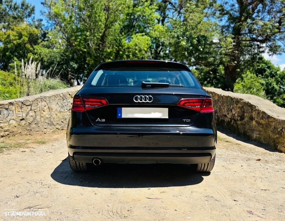 Audi A3 Sportback 1.6 TDI S tronic S line Sport Pack - 11