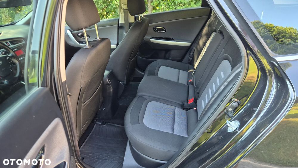Kia Ceed 1.4 CRDi 90 Spirit - 11