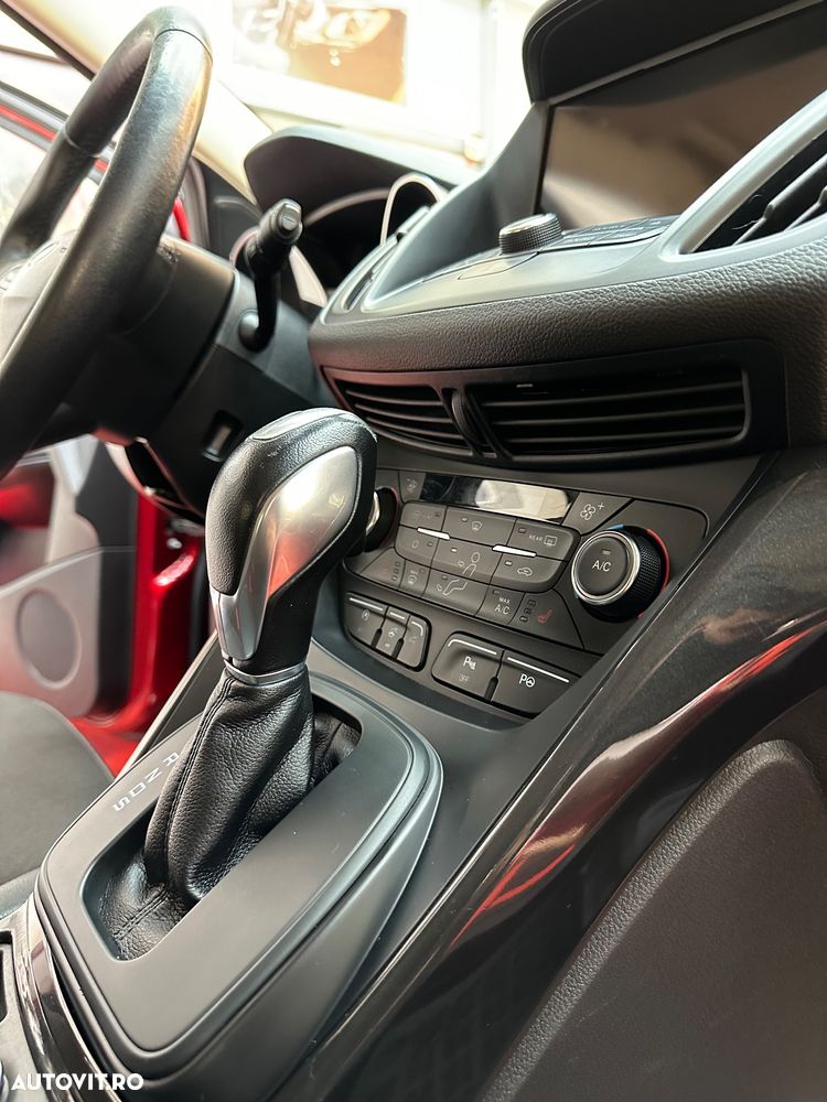 Ford Kuga 2.0 TDCi 4WD Powershift Titanium - 12