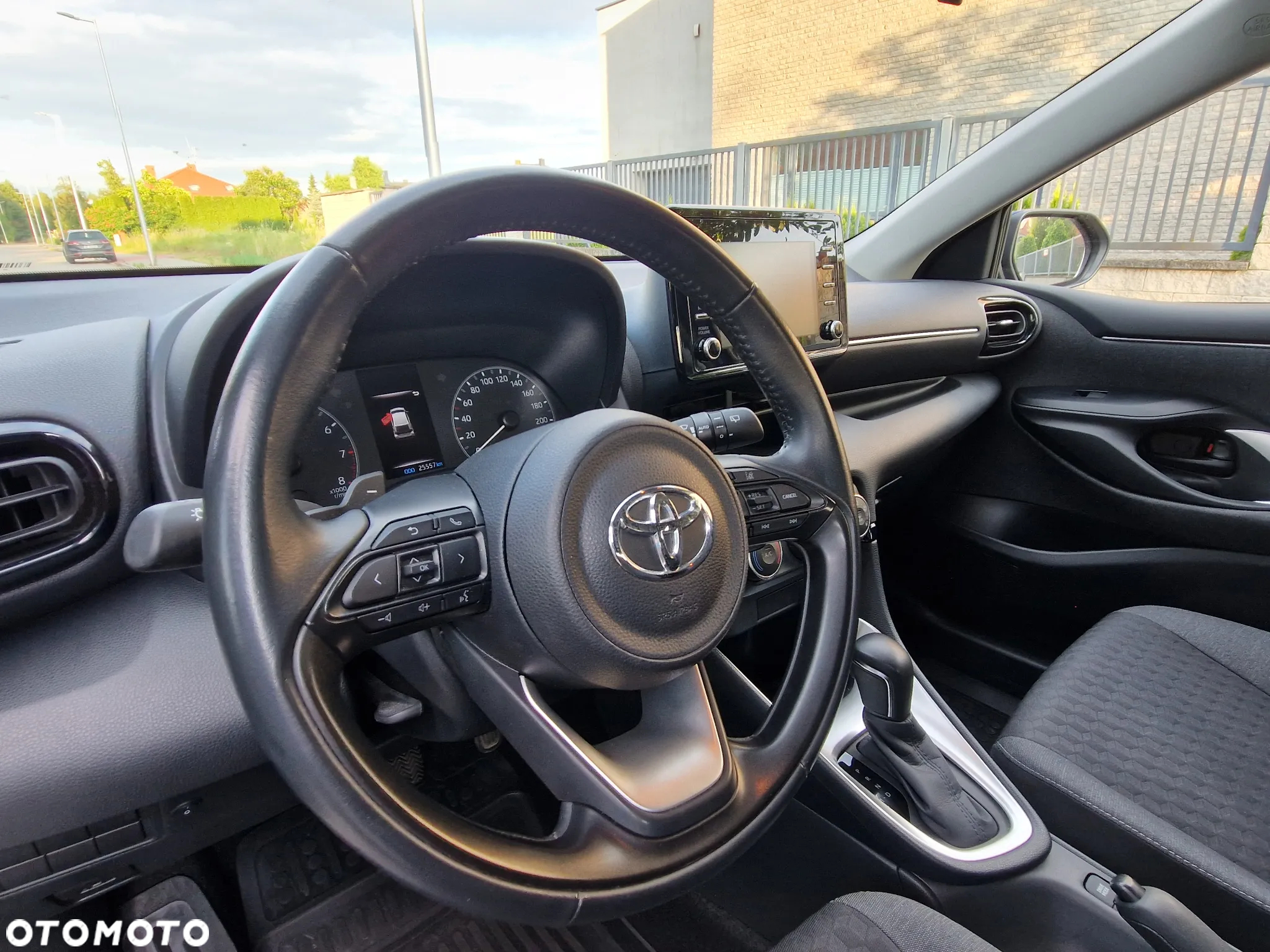 Toyota Yaris 1.5 Comfort CVT - 12