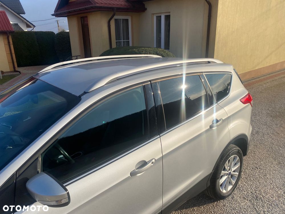 Ford Kuga 2.0 TDCi 2x4 Titanium - 32