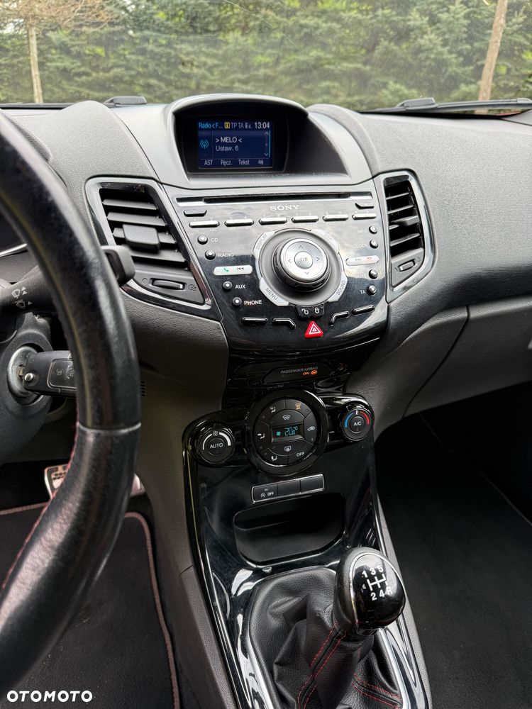 Ford Fiesta - 15