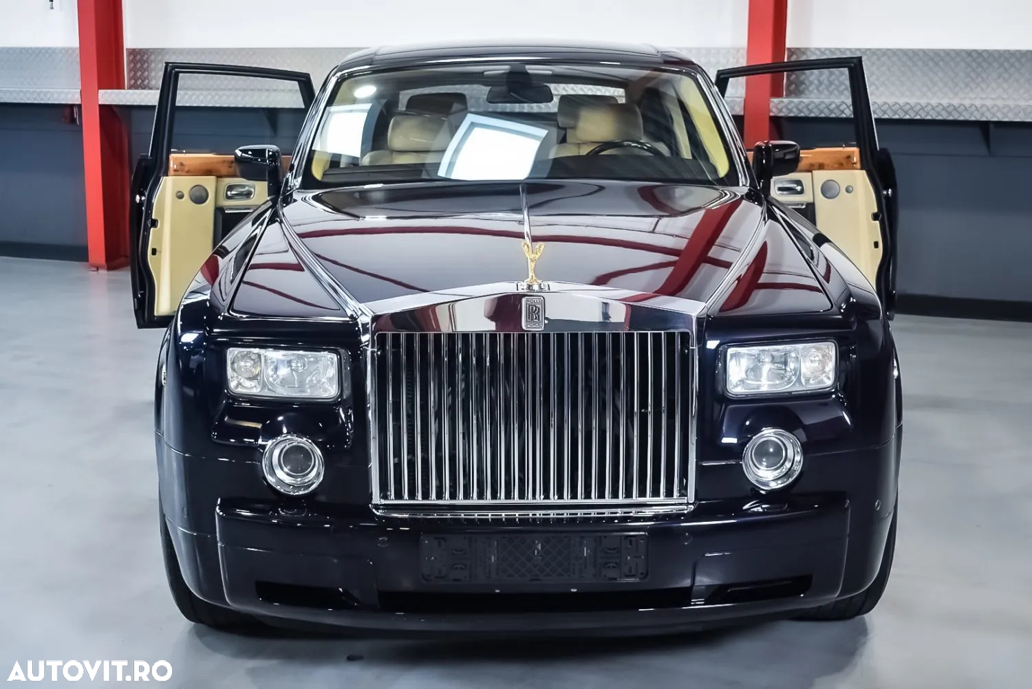 Rolls-Royce Phantom - 5