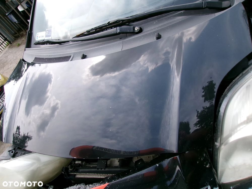 MASKA TOYOTA YARIS II  209 - 1