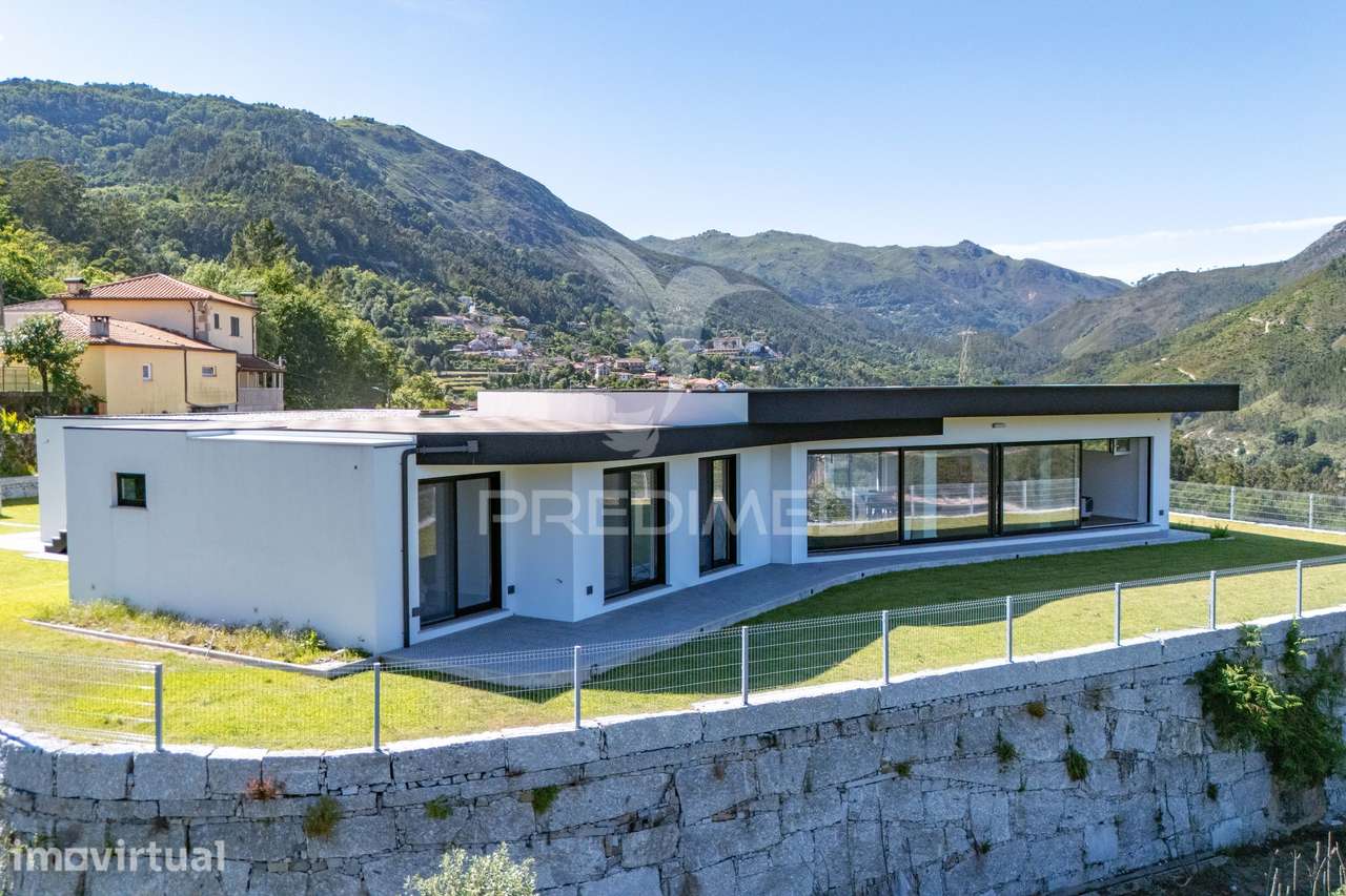 Moradia Térrea T3 - Rio Caldo - Gerês (Com Vistas Rio) - Grande imagem: 5/39
