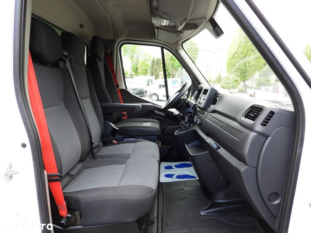 Renault MASTER KONTENER WINDA 8 PALET TEMPOMAT LEDY BLIŹNIACZE KOŁA KLIMATYZACJA  165KM - 38