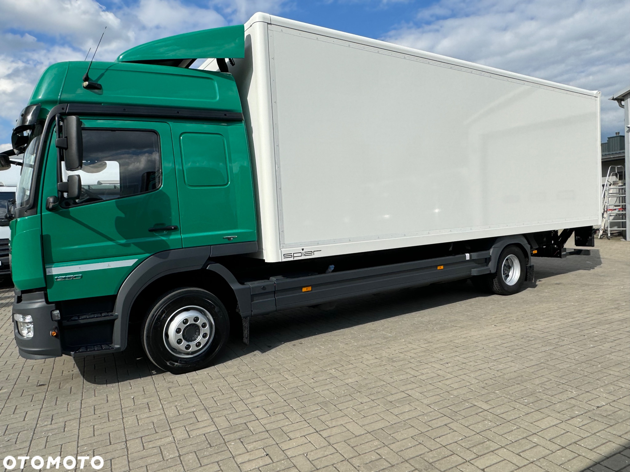 Mercedes-Benz ATEGO 1230 KONTENER 7.50m WINDA - 3