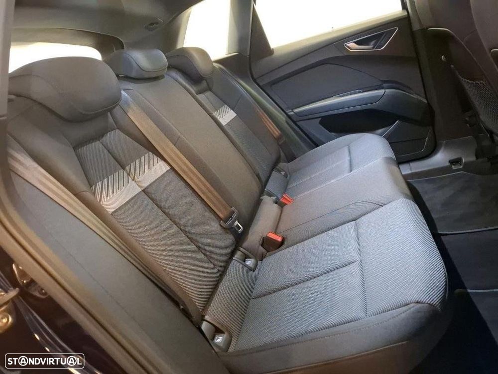 Audi Q4 e-tron 40 63 kWh SE Business - 11