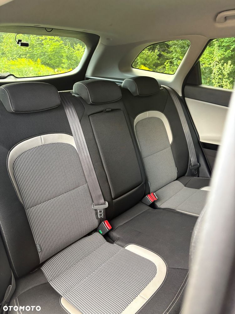 Kia Ceed 1.6 GDI L DCT - 17