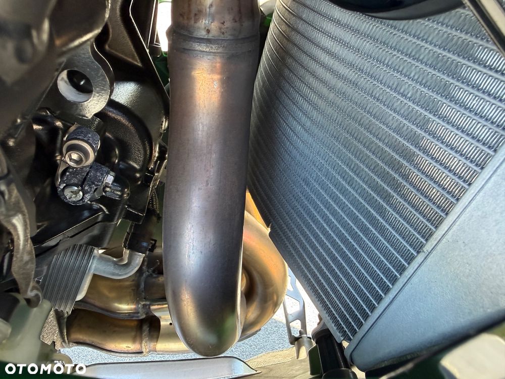 Kawasaki Ninja H2 SX - 35