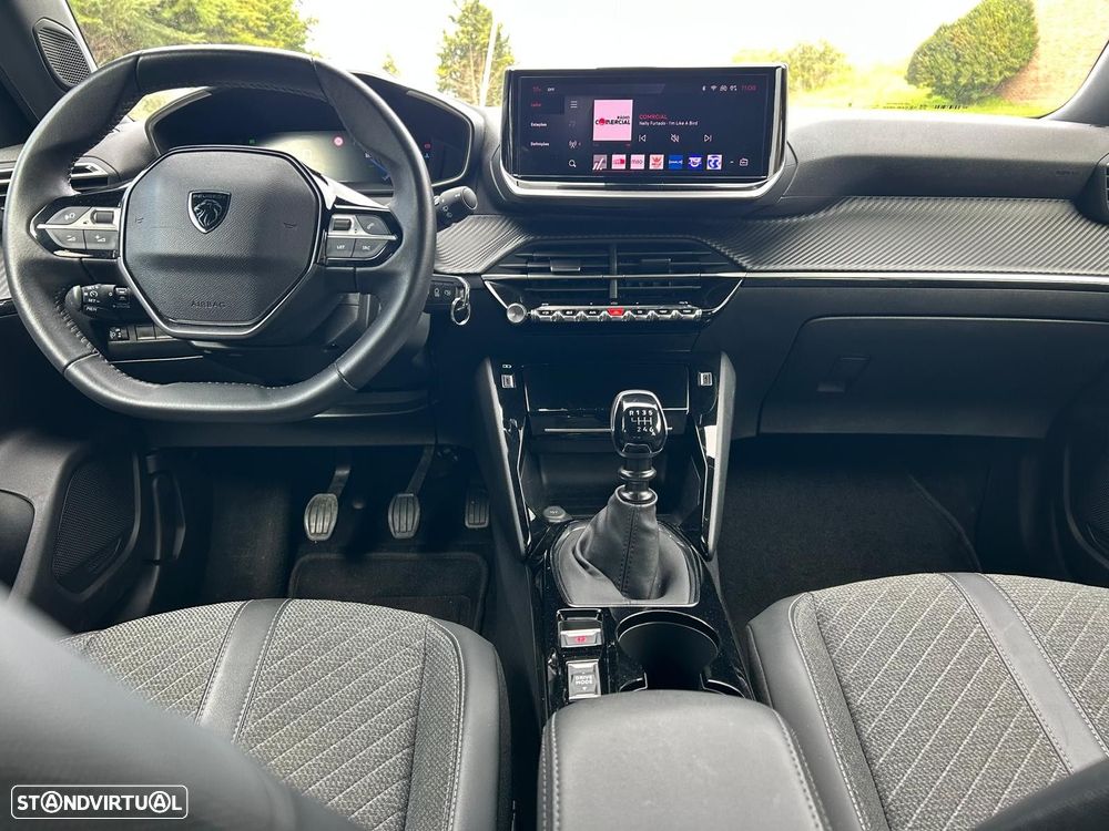 Peugeot 2008 1.2 PureTech Allure Pack - 19