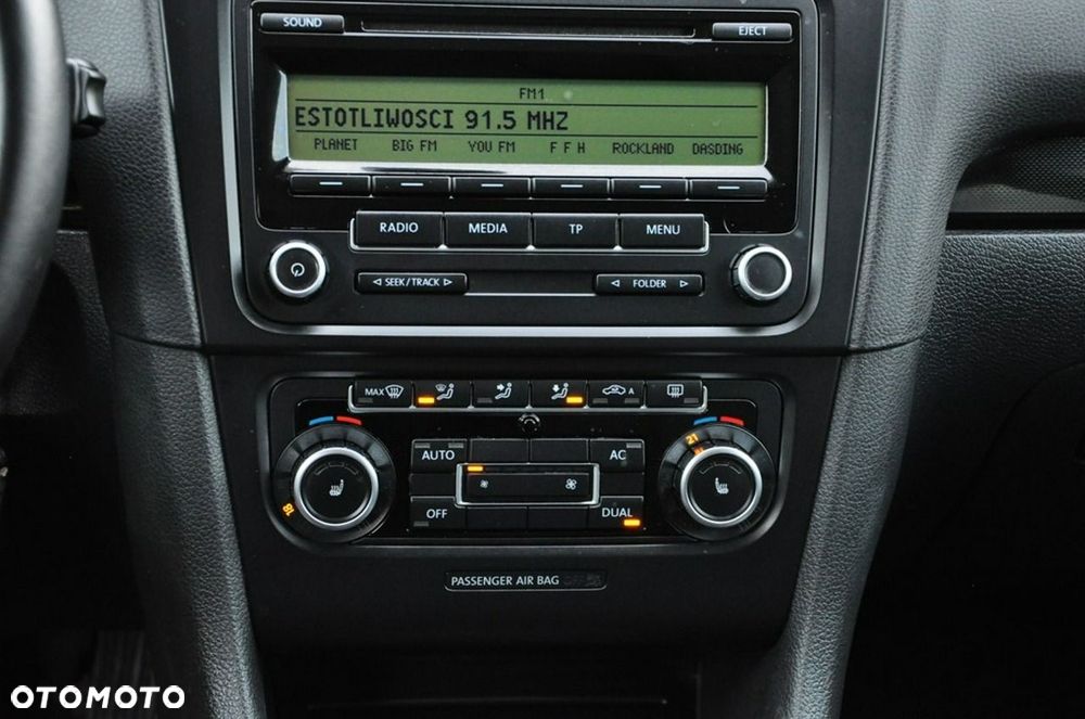 Volkswagen Golf - 32